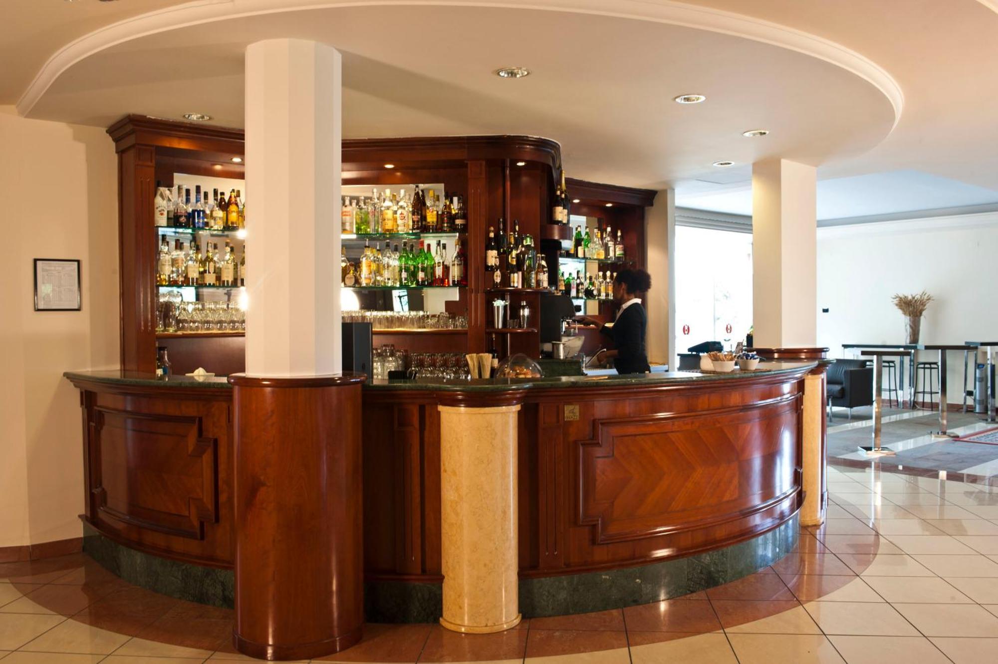 Hotel Villa Ducale Парма Экстерьер фото
