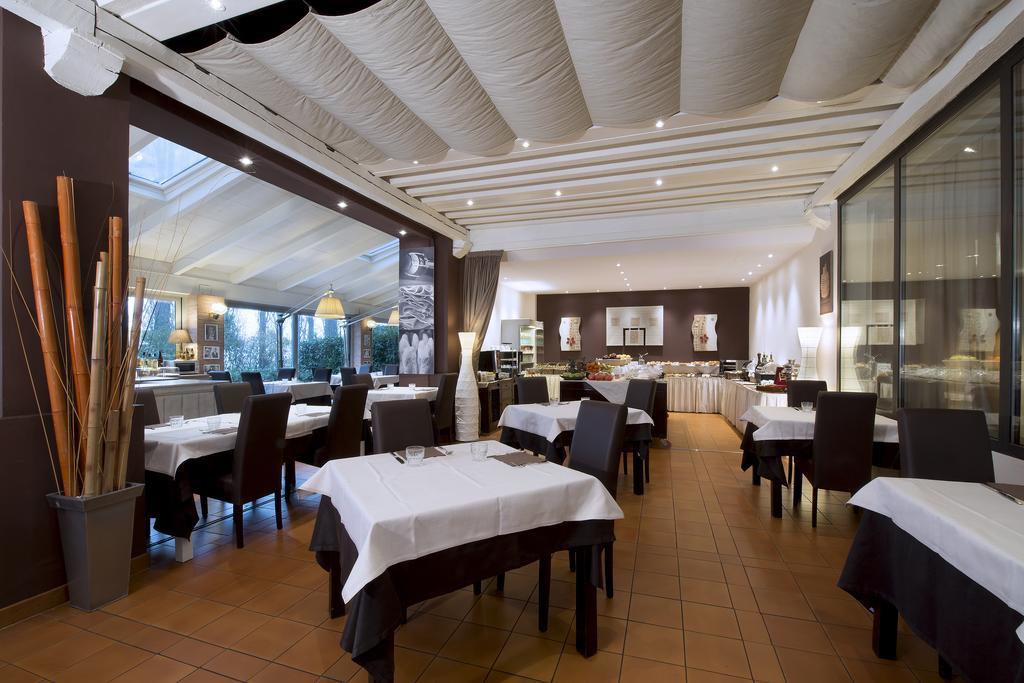 Hotel Villa Ducale Парма Экстерьер фото