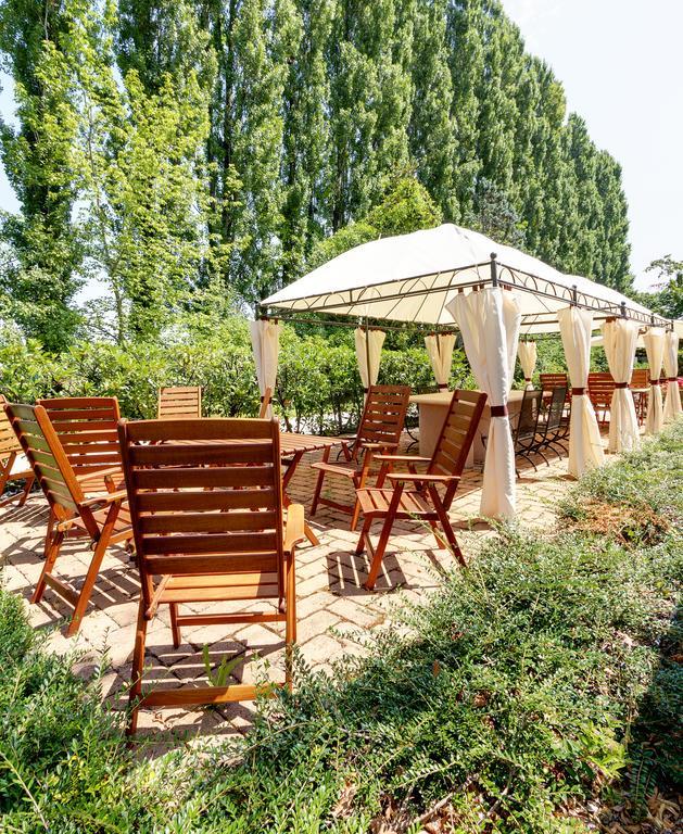 Hotel Villa Ducale Парма Экстерьер фото